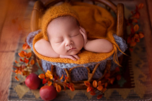 11岁有褐色分泌物多久来月经