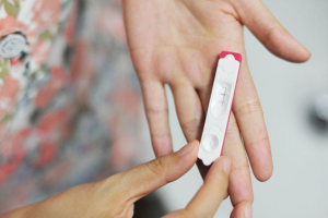 保妇康栓图片里面什么颜色