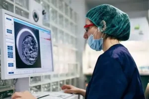 2025年在武汉做试管婴儿费用大约多少？