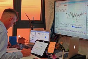 三代试管婴儿资讯网：有强直性脊柱炎能做试管婴儿吗？什么回事？