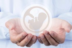 切除子宫后还能做试管婴儿吗？切除子宫的优缺点有哪些？高龄女性需要切除子宫吗？