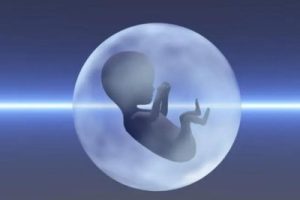 试管婴儿移植后如果出现反复出血四天,这会影响情况吗?