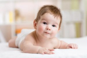 重庆试管婴儿费用全解析：构成、影响因素与省钱策略